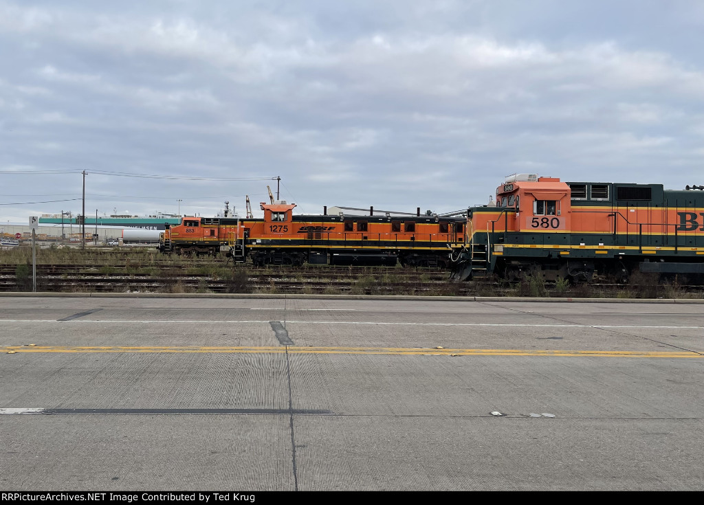 BNSF 580, 1275 & 883